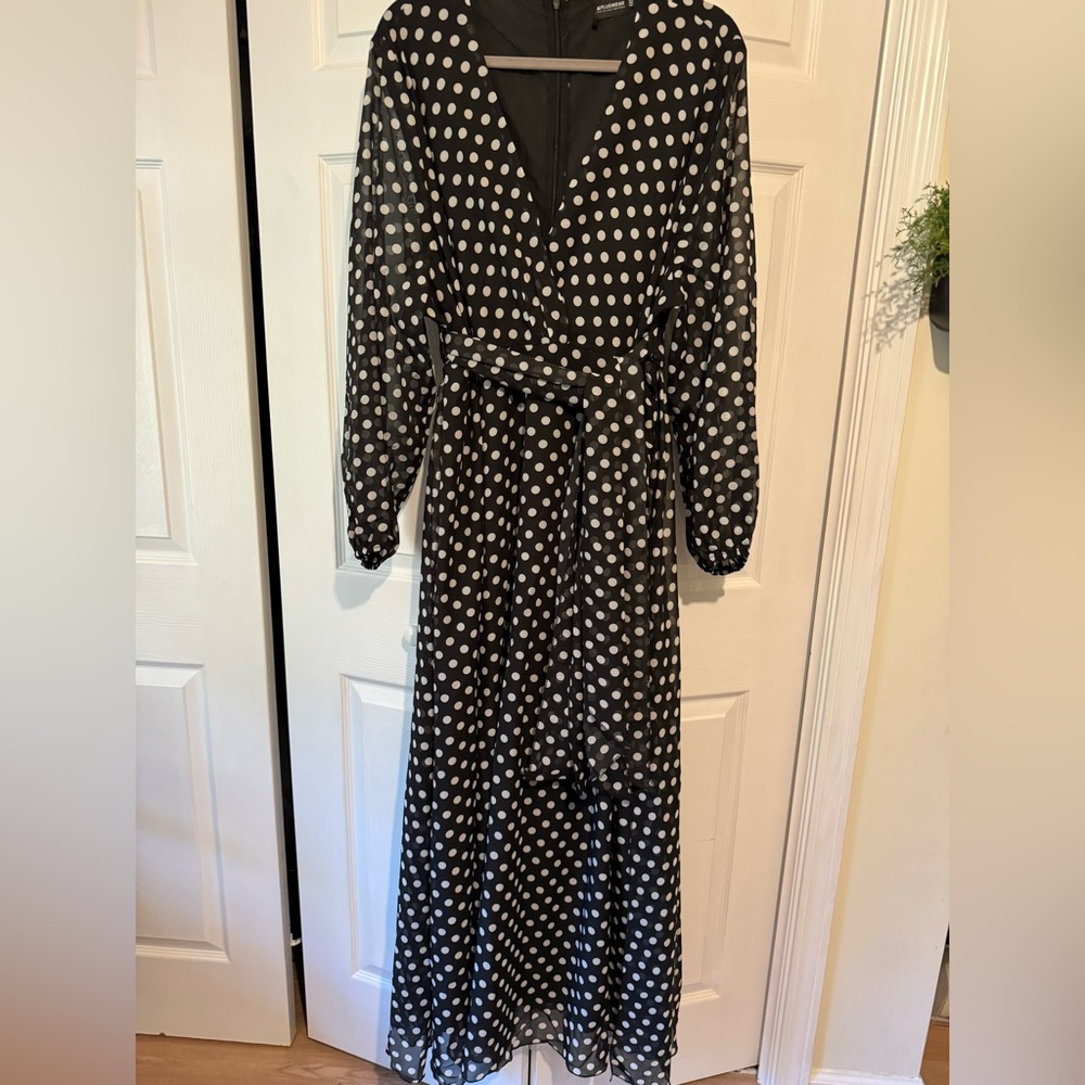 Black/white Polka Dot Maxi Dress